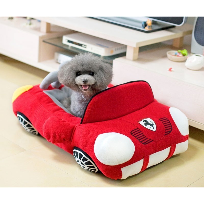 Car compartment for dog